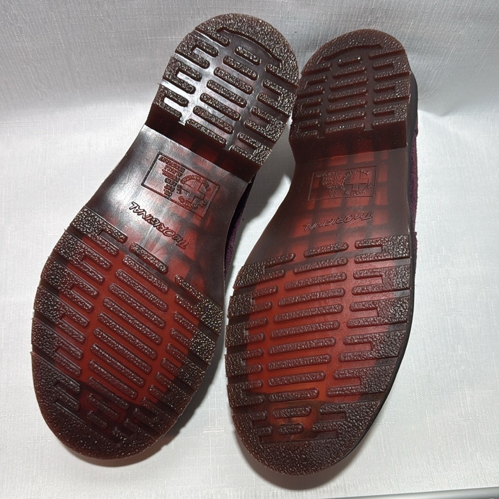 NIB Dr. Martens Snaffle Loafer suede burgundy size: 9 - Picture 2 of 3